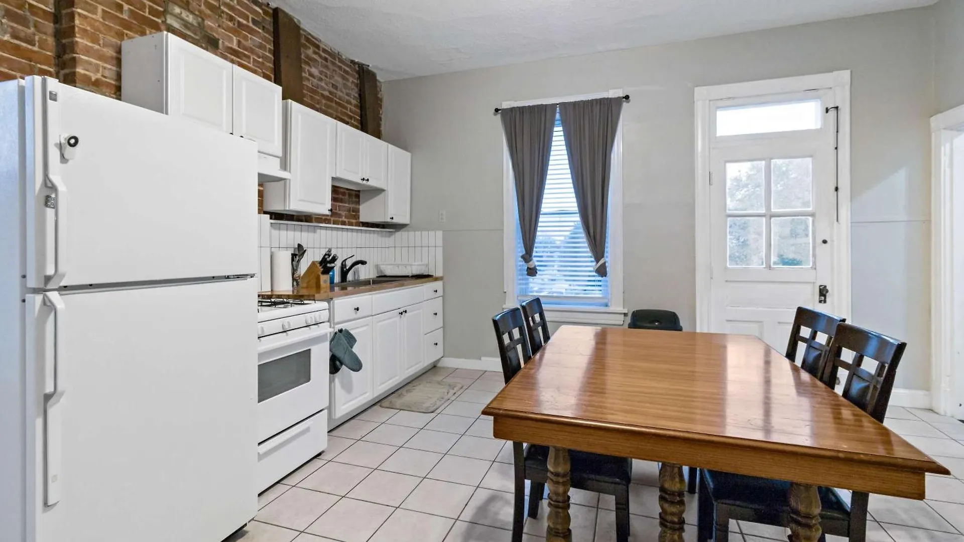 Spacious 2Br W Fenced Yard Office & Roku Tv In Stl Saint Louis 0*,  United States